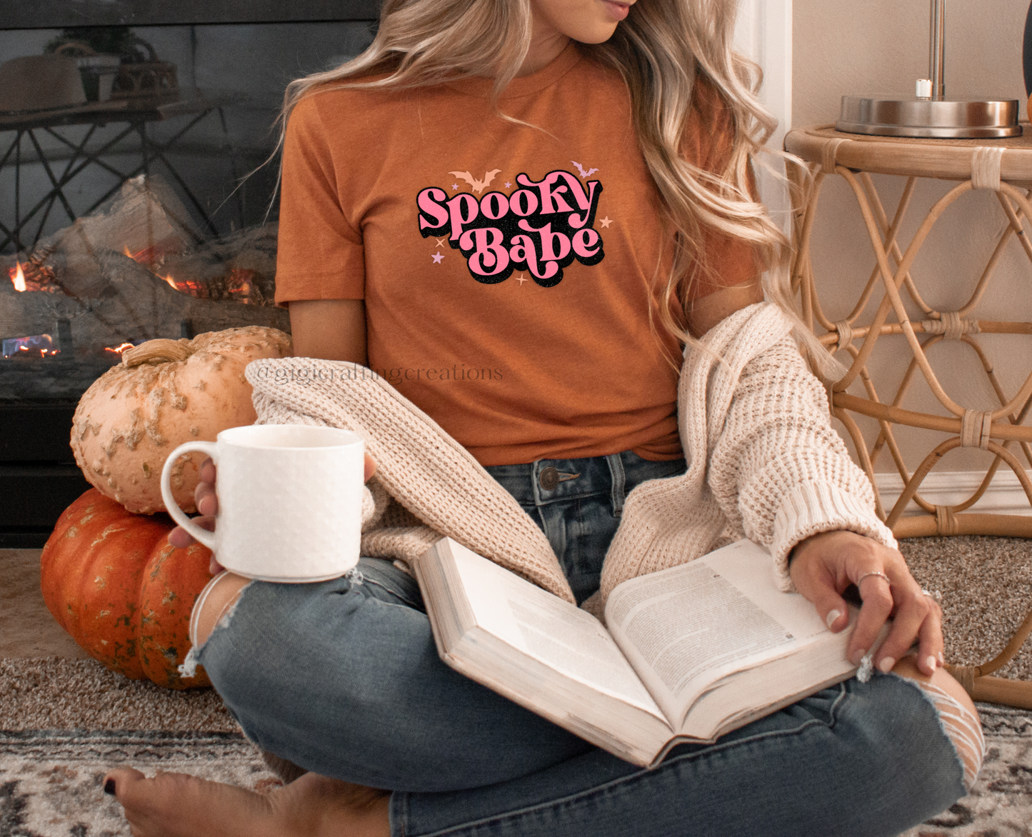 Spooky Babe Relaxed Unisex T-shirt