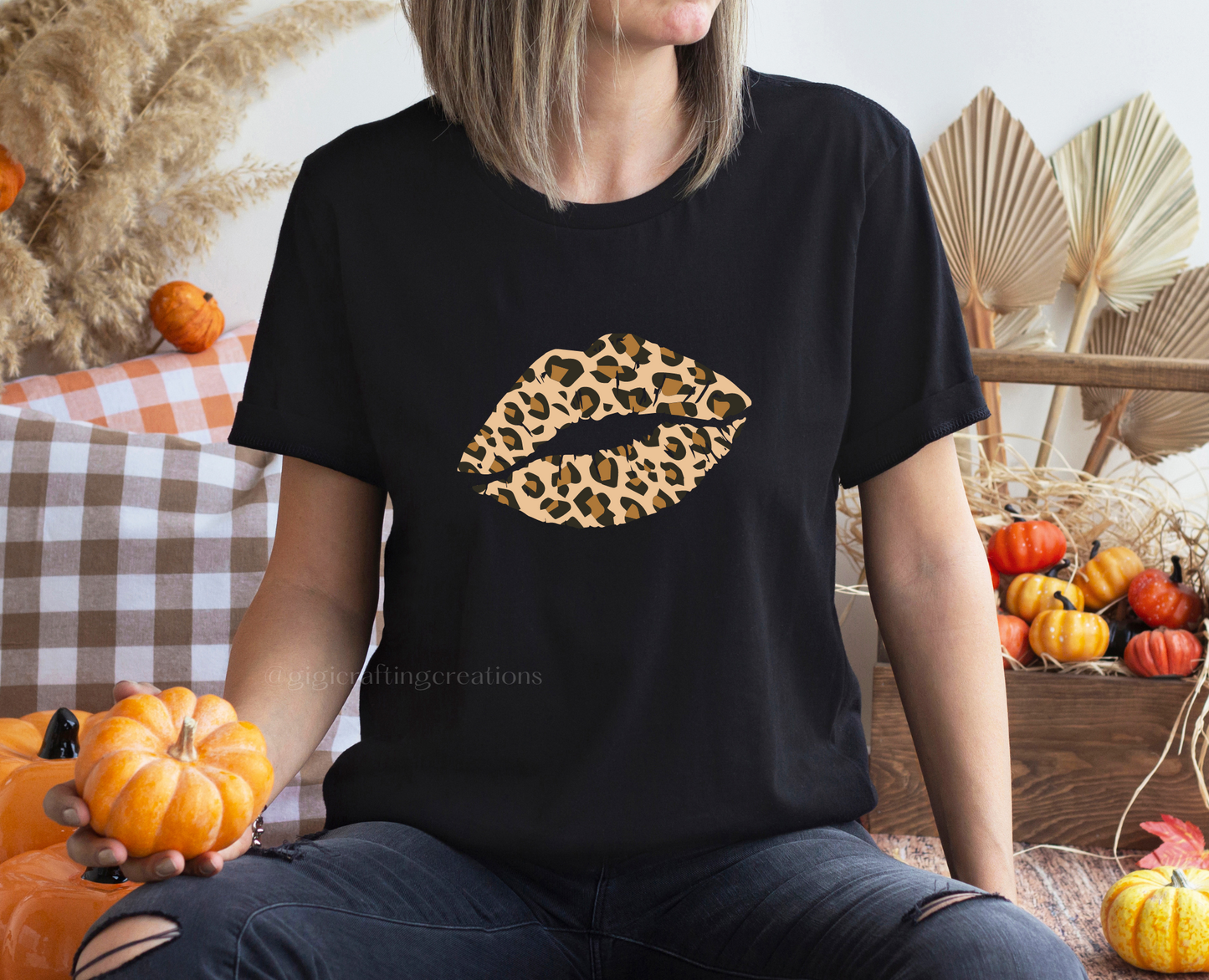 Leopard Lips Relaxed Unisex T-shirt