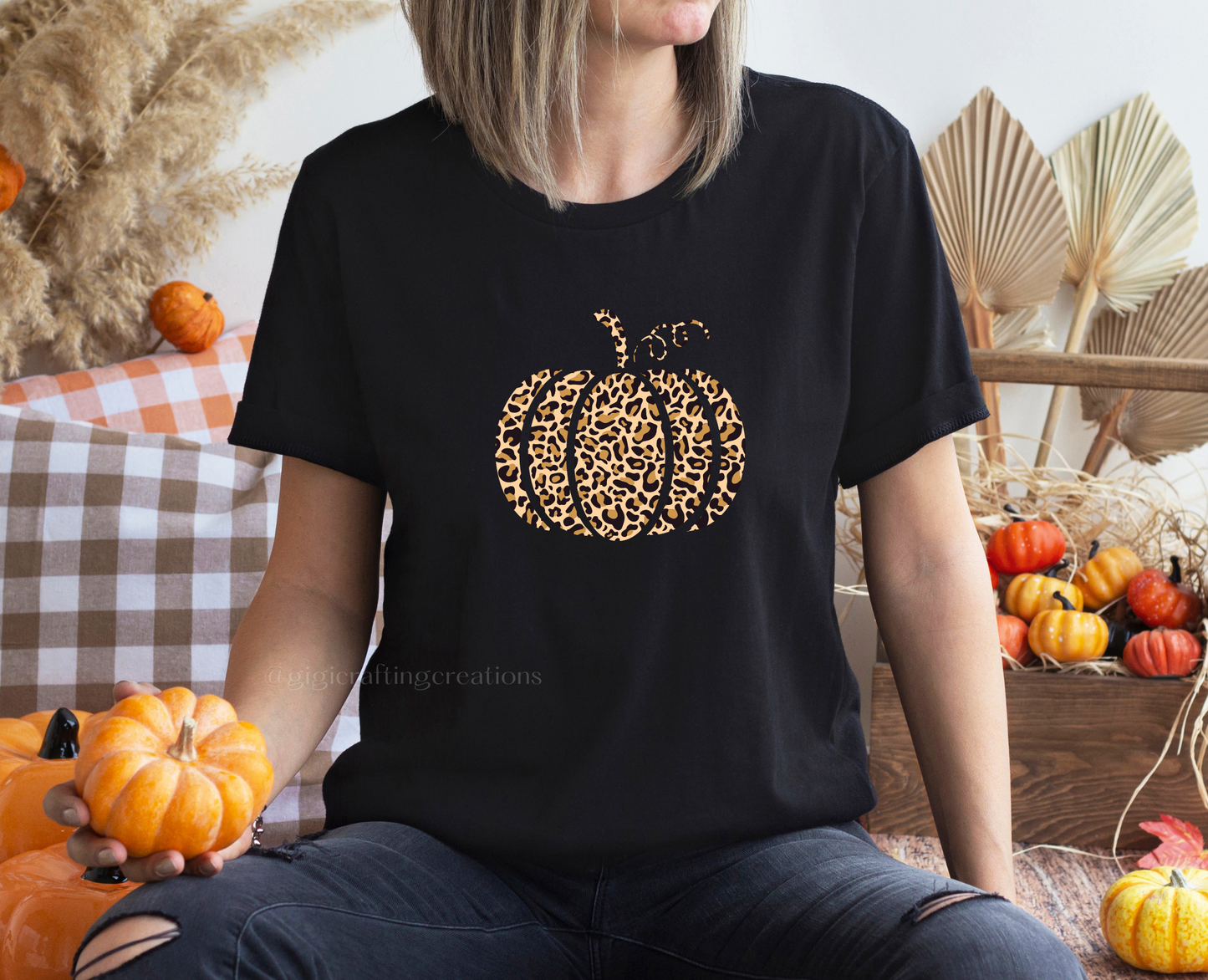 Leopard Pumpkin Relaxed Unisex T-shirt